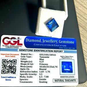 Gorgeous rare blue 9.37 carat genuine Tanzanite